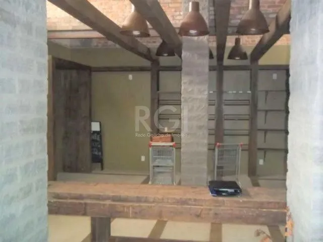 Imagem Casa Comercial para Venda - 300m², 0 dormitórios, Teresópolis