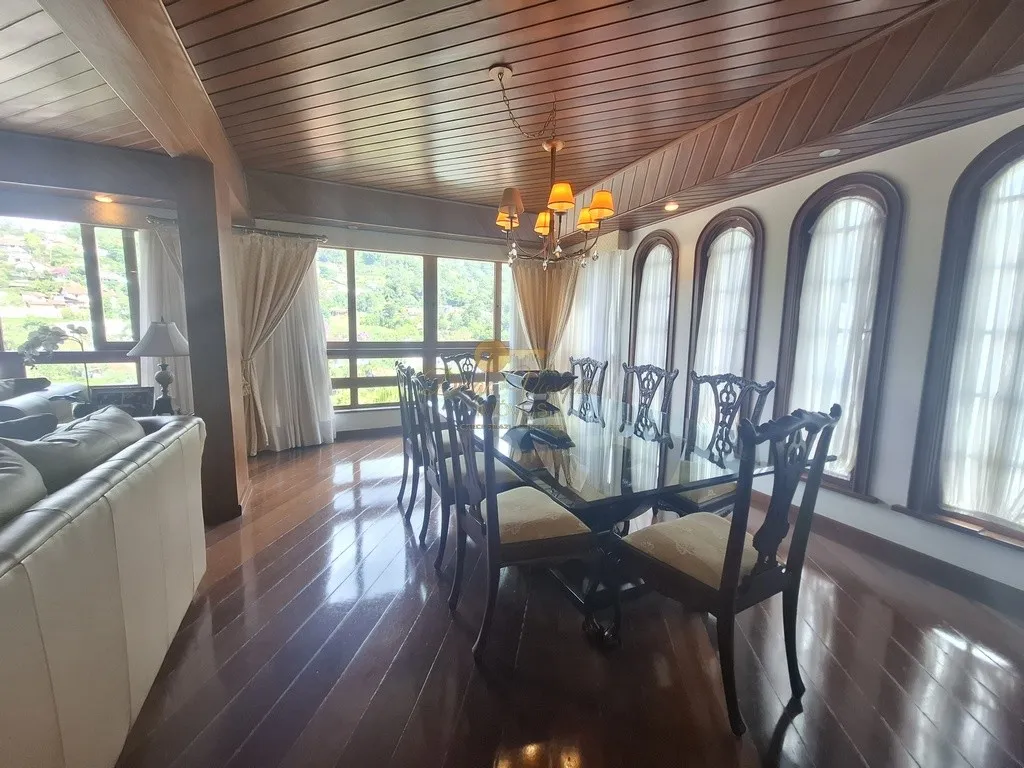 Imagem Casa em Condomínio para Venda em Teresópolis / RJ no bairro Parque do Imbui