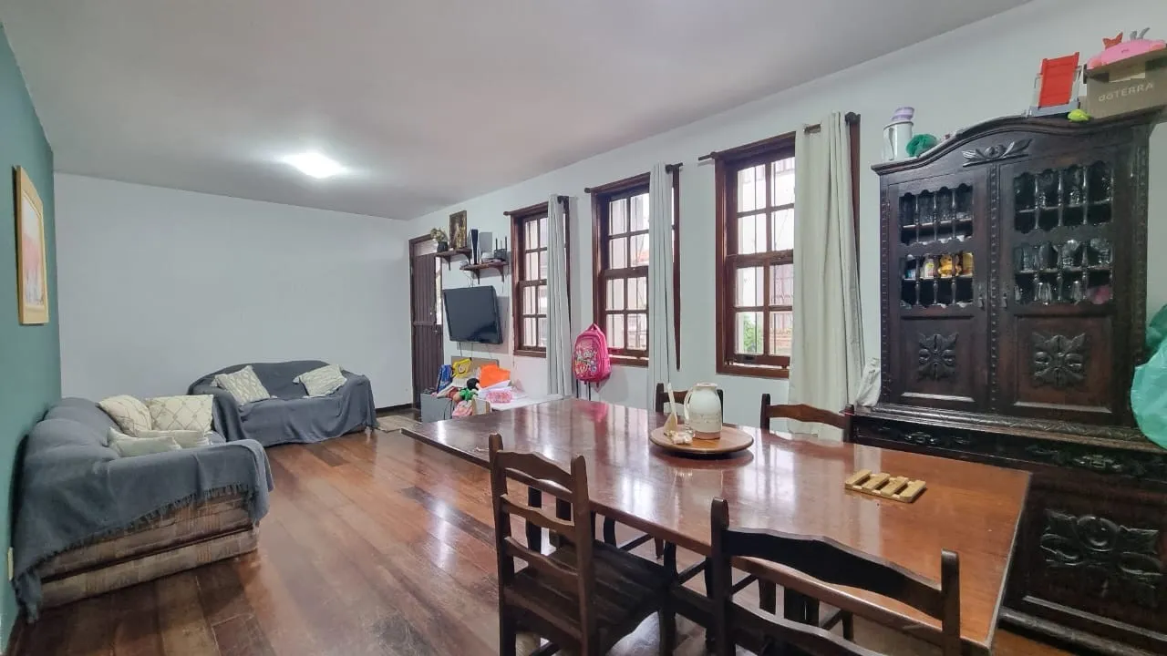 Imagem Casa em Condomínio para Venda em Teresópolis / RJ no bairro Alto
