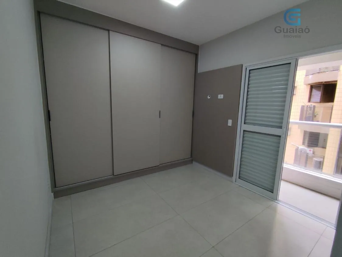 Imagem Vendo Apartamento Reformado, 02 suítes, 01 vaga garagem demarcada p/ carro elétrico, Lazer Completo, 50 metros da praia, Aparecida, Santos/SP