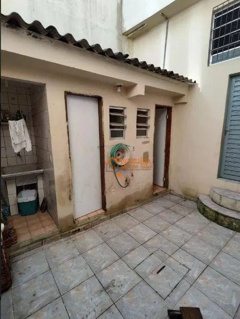 Imagem Sobrado com 9 dormitórios à venda, 220 m² por R$ 1.325.000,00 - Cidade Soinco - Guarulhos/SP