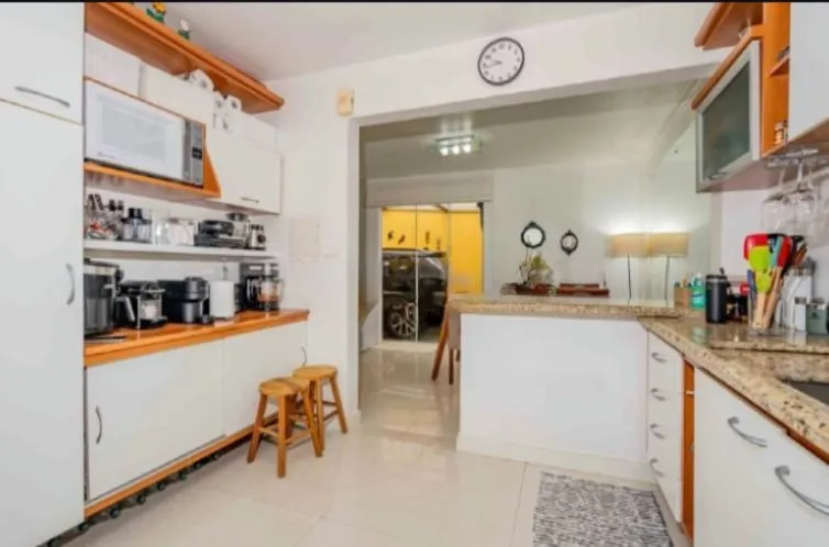 Imagem Casa em condomínio 3 dormitórios