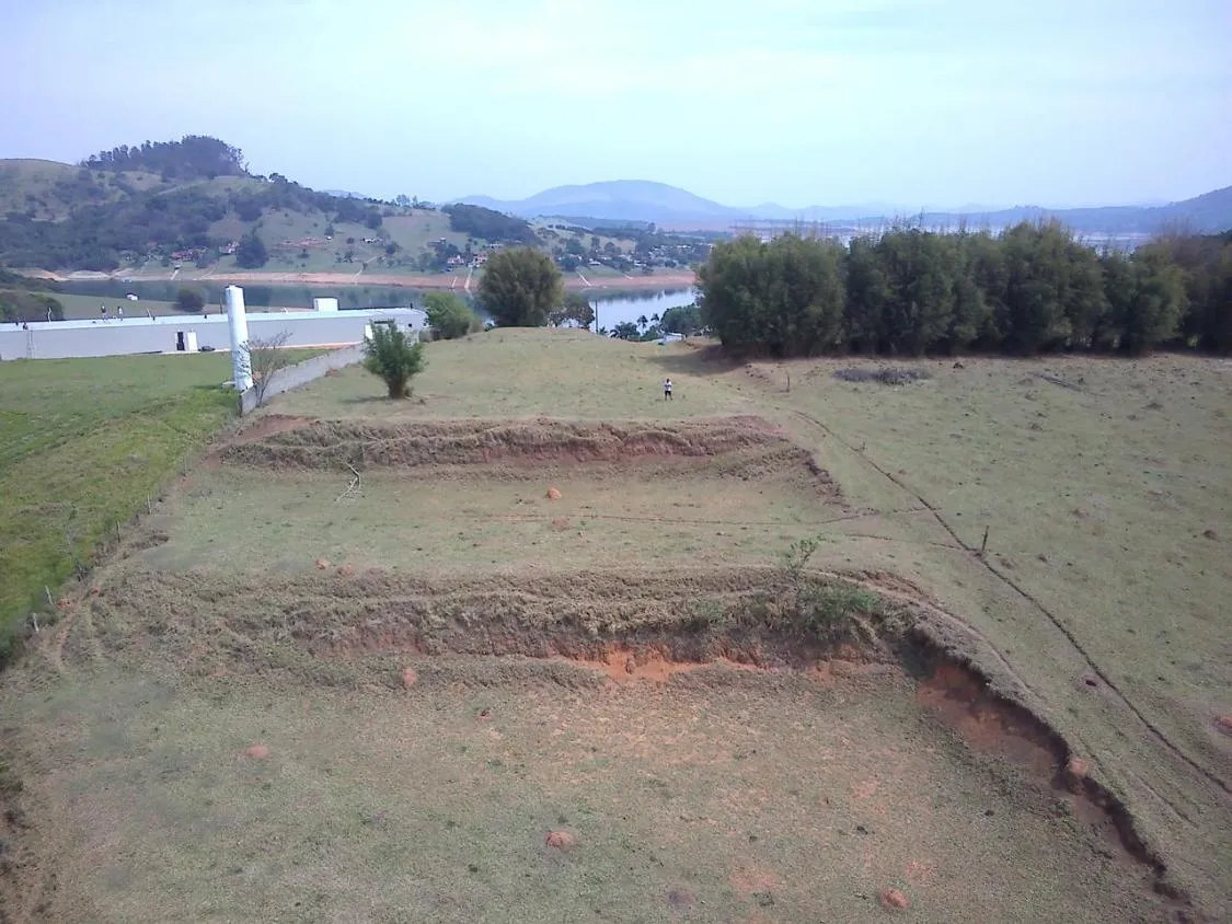 Imagem Terreno Pé na Água ? Exclusividade, Natureza e Conforto!