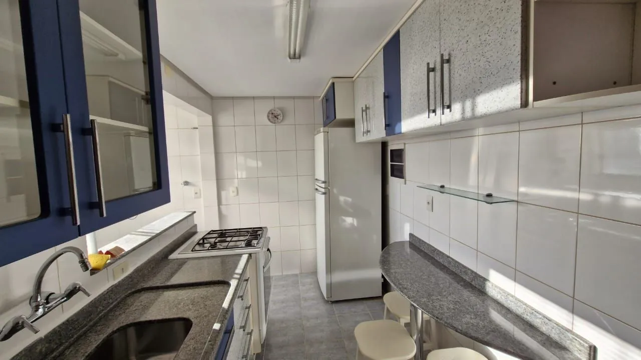 Imagem Apartamento no Menino Deus impecável, 2 dormitórios 1 suíte, 3 banheiros, 1 garagem