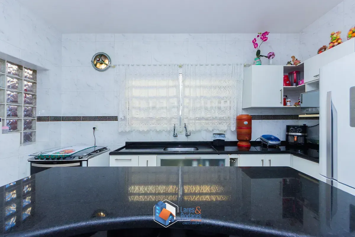 Imagem Casa para venda em Vila Moinho Velho com 5 quartos, sendo 1 suíte, 300m²