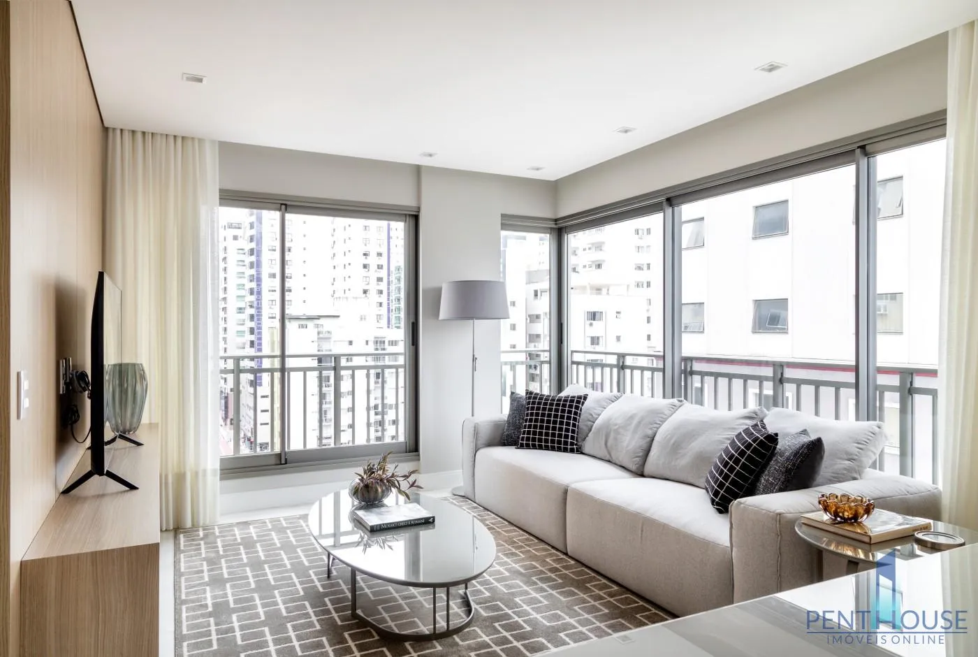 Imagem Apartamento Zona Central para Venda em Balneário Camboriú, CENTRO, 4 dormitórios, 3 suítes, 4 banheiros, 3 vagas