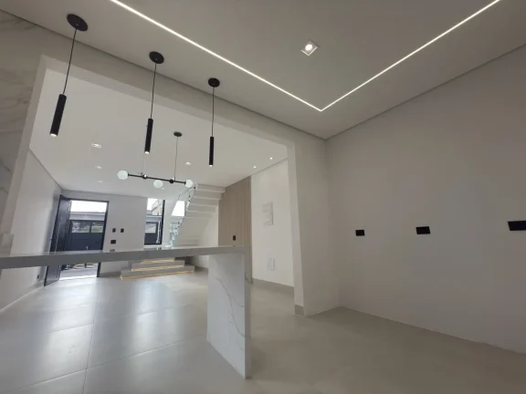 Imagem Casa com Automação e Design Elegante, Pronta para Morar!