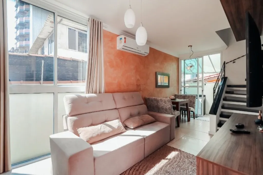 Imagem CASA COM 70,00 m² - AVIAÇÃO - PRAIA GRANDE SP