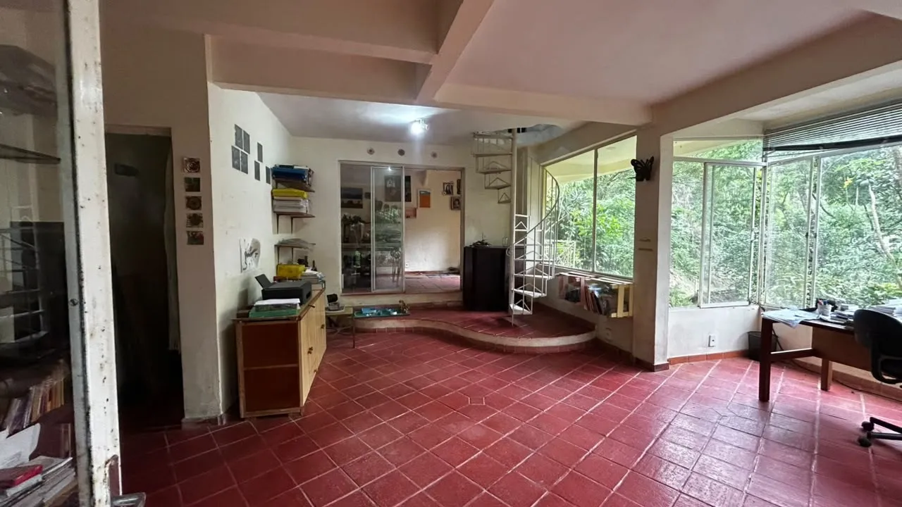 Imagem Casa em Condomínio para Venda em Petrópolis / RJ no bairro Itaipava