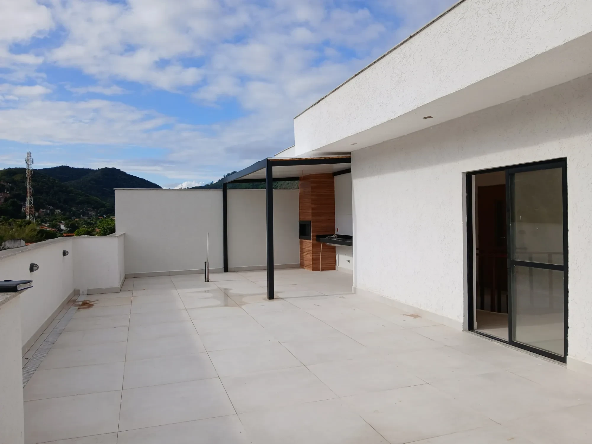 Imagem Cobertura com 2 Quartos à Venda, 174 metros em Piratininga - Niterói