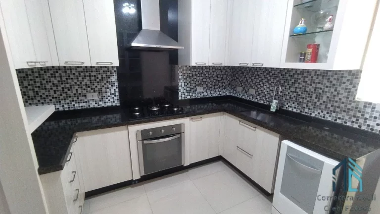 Imagem Apartamento 03 quartos c/suíte com sacada, vaga, no Água Verde em Curitiba PR