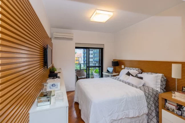 Imagem Apartamento à venda em São Paulo, Vila Mariana, com 3 quartos, 205m2