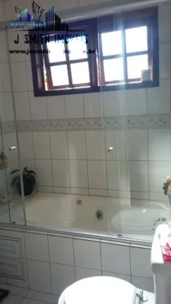 Imagem CASA DE CHÁCARA EM CONDOMÍNIO FECHADO, RÚSTICO EM COTIA, KM 30