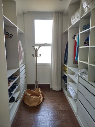 Imagem Casa Moderna em Condomínio  Segurança e Lazer