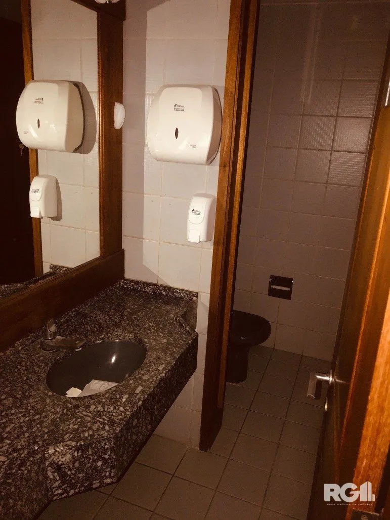 Imagem Sala comercial espaçosa, com uma vista deslumbrante para o Guaíba