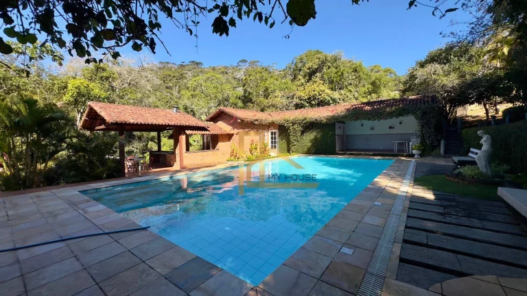 Imagem Refúgio Exclusivo em Quebra Frascos – 7.000m² de Natureza e Conforto em Teresópolis