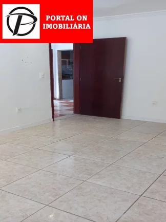 Imagem Vendo Excelente Casa para uso Residencial ou Comercial em Beira de Rua Arsenal proximo a Estrada