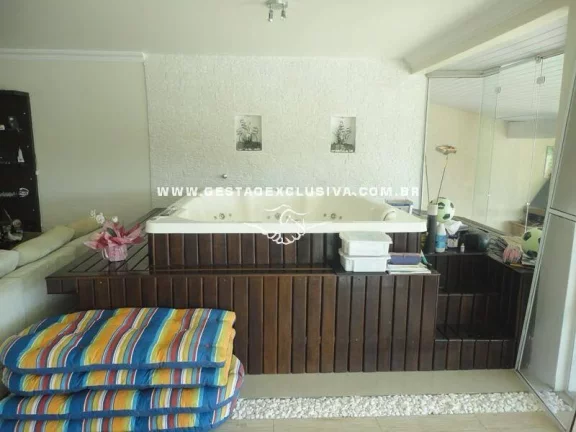 Imagem CHÁCARA Condomínio 4 Suítes, Piscina com bar molhado Campo de Futebol.