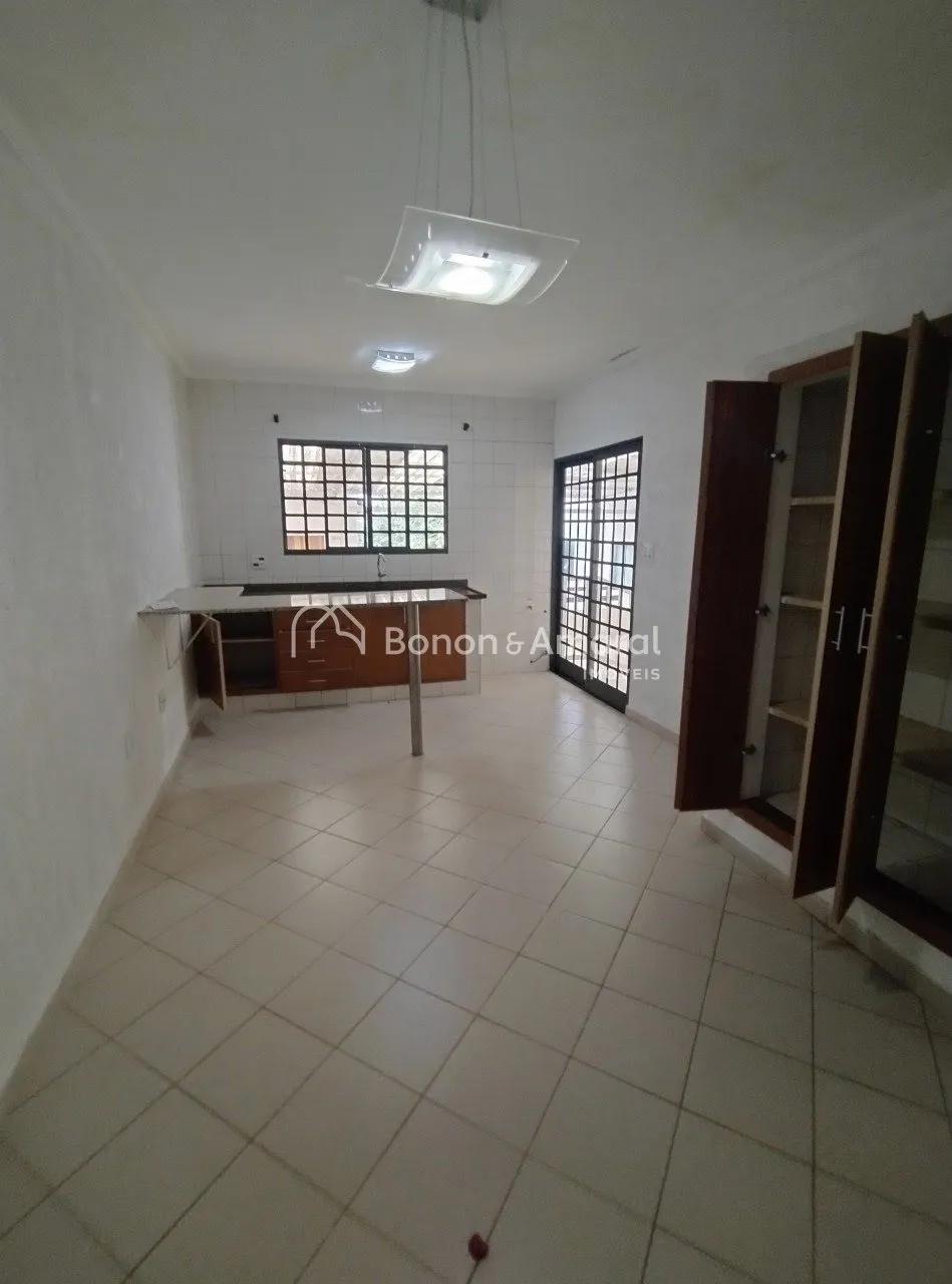 Imagem Casa Terrea com Edicula a venda no Parque Taquaral