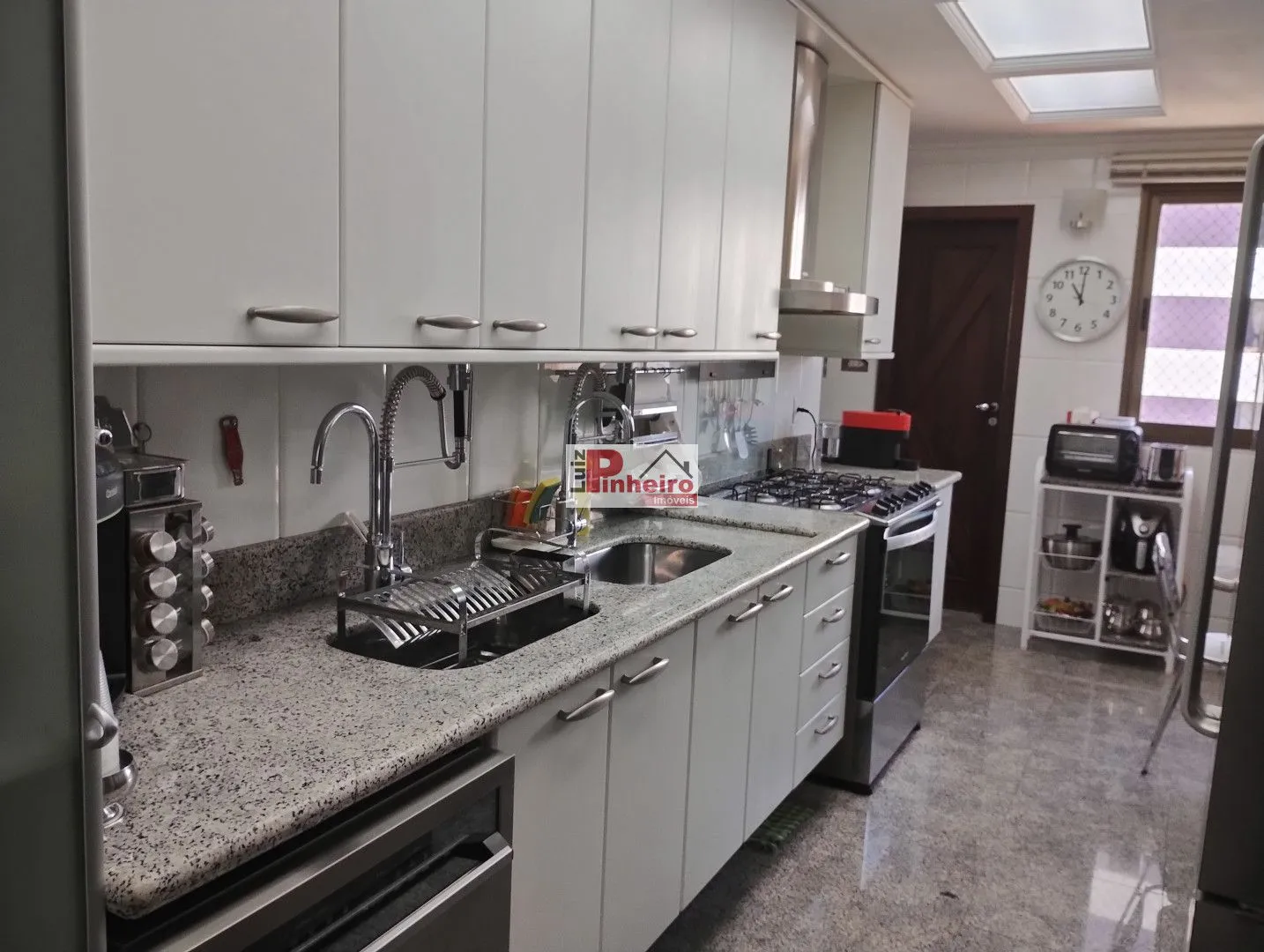 Foto do imóvel: Apartamento na Graca com 4 Suites