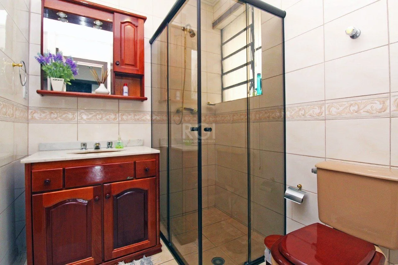 Imagem Casa para Venda - 464.5m², 3 dormitórios, sendo 1 suites, 3 vagas - Petrópolis