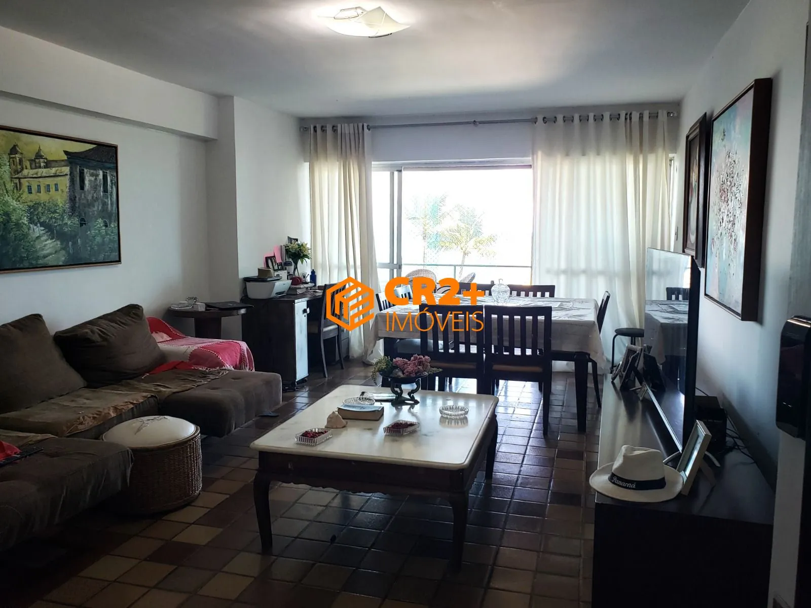 Imagem Vendo 4 quartos, 1 suíte, dep. completa, 200m2, em Candeias.
