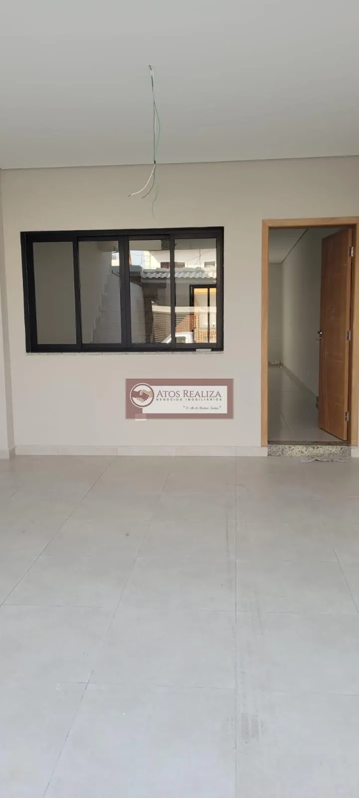 Imagem VENDO SOBRADO DE 3 DORMITÍRIOS, SENDO 3 SUÍTES, 2 VAGAS DE GARAGEM, NO BAIRRO CAMPO GRANDE - SÃO PAULO