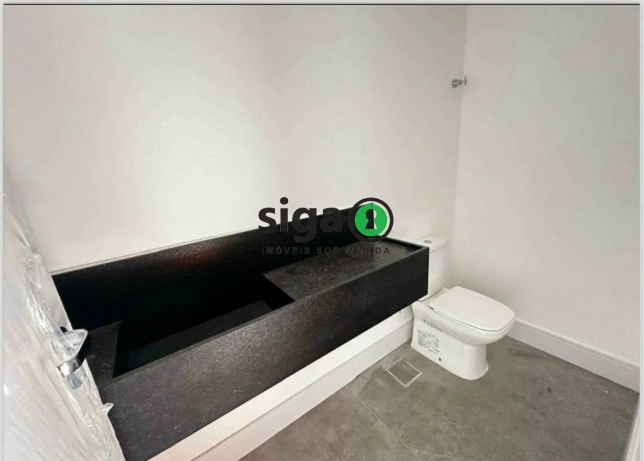 Imagem Casa em Condomínio Fechado à venda no Alto da Boa Vista com 4 Suítes e 4 Vagas - São Paulo