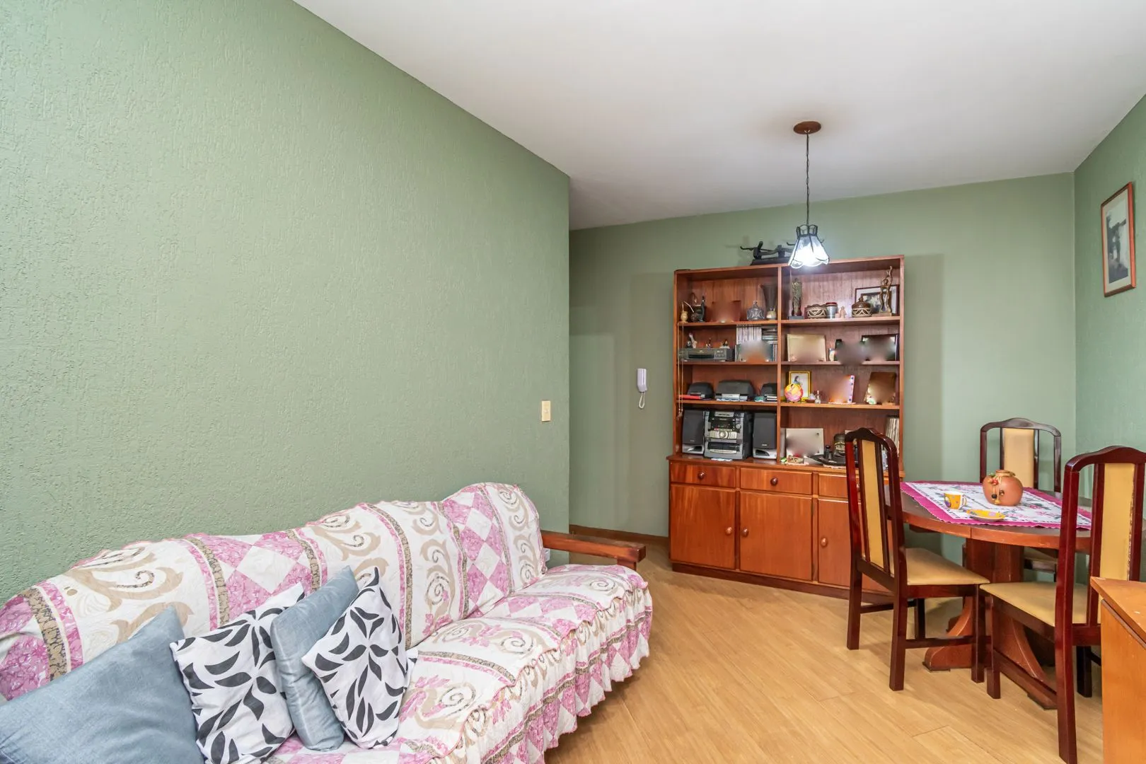 Imagem Apartamento de 2 dormitórios, vaga e infra