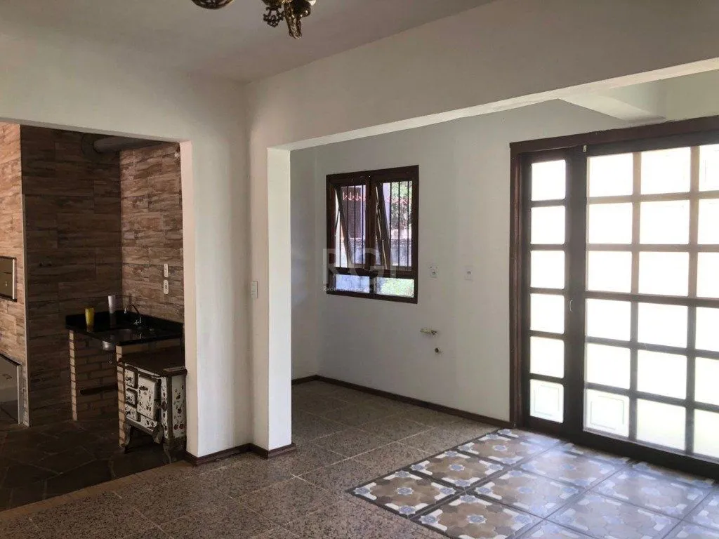 Imagem Casa para Venda - 180.19m², 3 dormitórios, sendo 1 suites, 2 vagas - Camobi