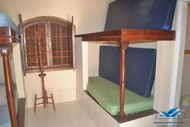 Imagem Livre para Ano Novo, de 2023 Casa de esquina na Praia das Toninhas com 3 suites e Churrasqueira.