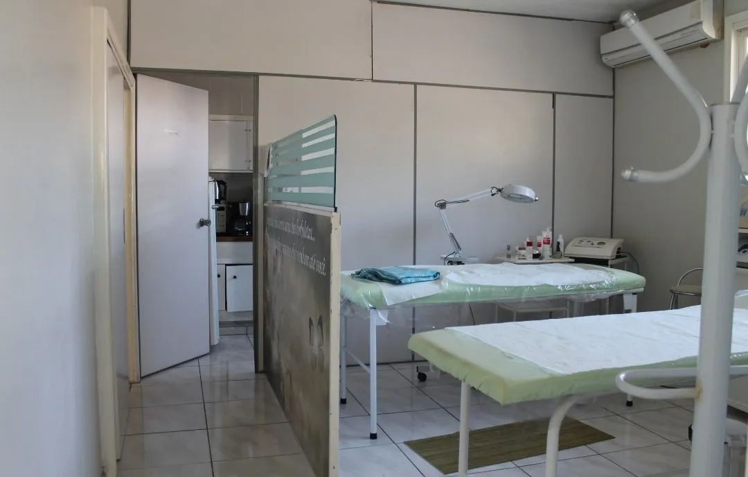 Imagem Casa para Venda - 221m², 3 dormitórios, sendo 1 suites, 4 vagas - Tristeza