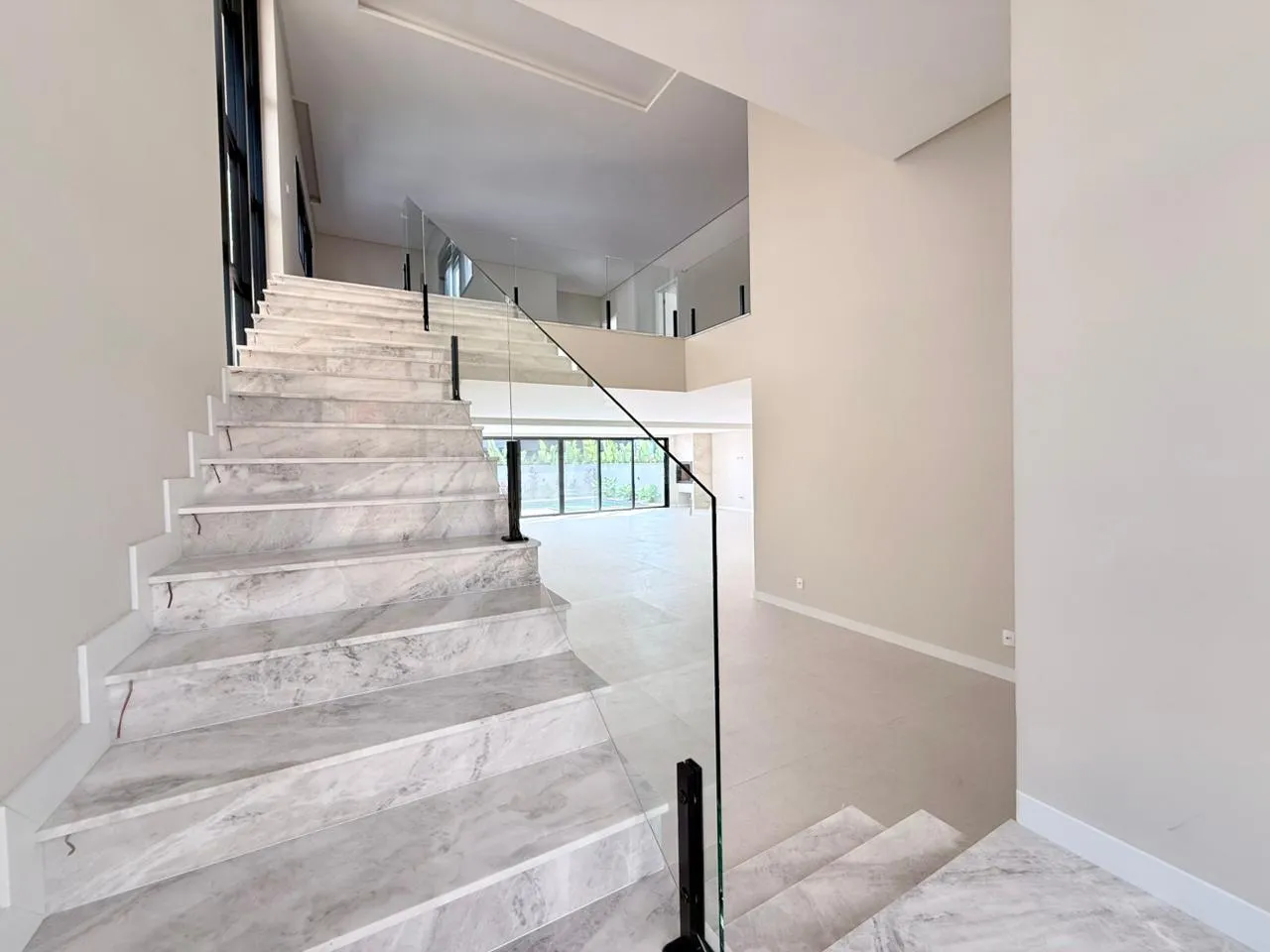 Imagem Casa à venda com 411m2 por R$ 4.500.000,00