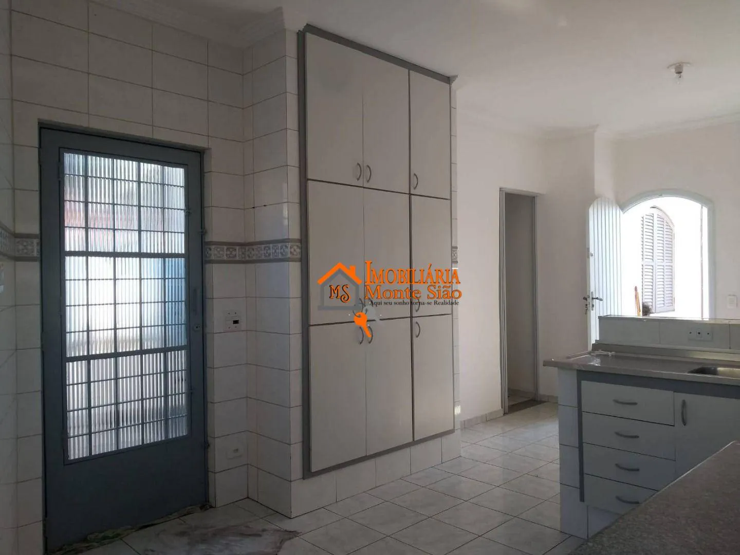 Imagem Casa com 3 dormitórios, 198 m² - venda por R$ 895.000,00 ou aluguel por R$ 7.000,00/mês - Jardim Santa Clara - Guarulhos/SP