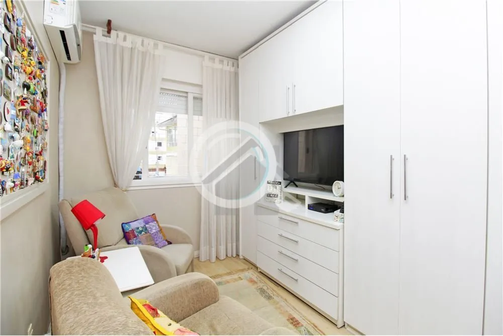 Imagem Venha conhecer este incrível apartamento semimobiliado, arejado e com ventilação natural! São tr...