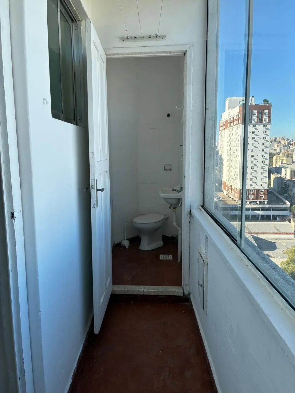 Imagem AMPLO APARTAMENTO DE 3 DORMITÓRIOS NA CIDADE BAIXA