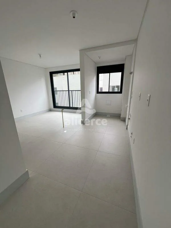 Imagem Apartamento à venda com 3 quartos 3 suítes, 205,02m² em Canto Florianópolis
