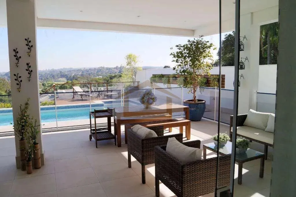 Imagem Golf Village | Moderna, 3 suítes, vista espetacular, gourmet, piscina e lareira