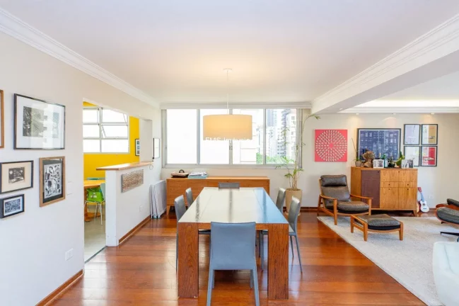 Imagem Apartamento no Itaim Bibi, São Paulo-SP: 3 quartos, 3 suítes, 1 sala, 4 banheiros, 3 vagas, 331m²!