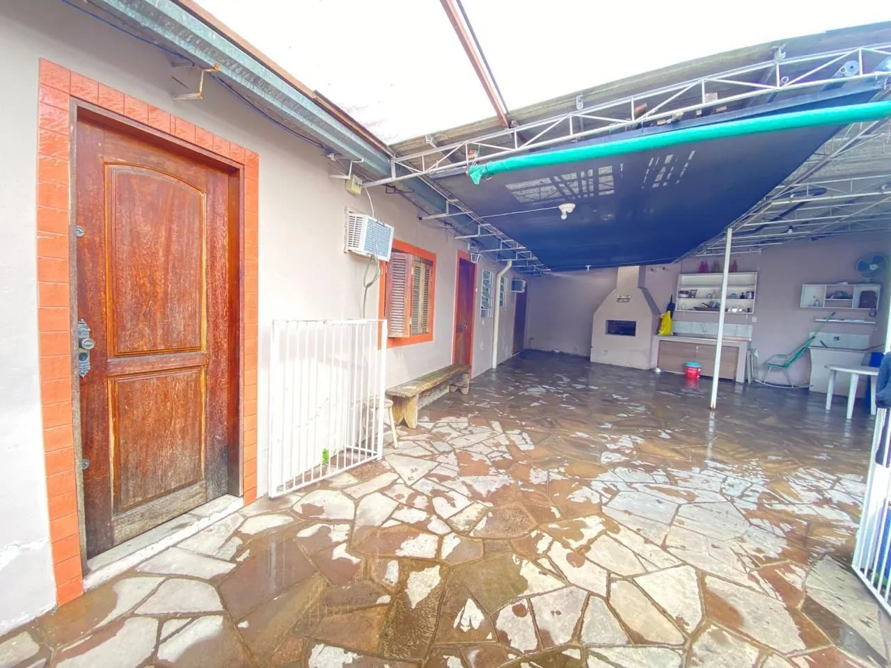 Imagem Casa 4 dormitórios I vaga 8 carros I Bairro Camaquã