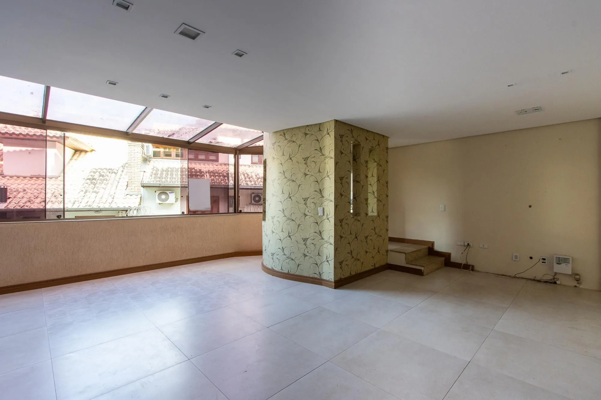 Imagem Casa em condominio Zona Sul, desocupada