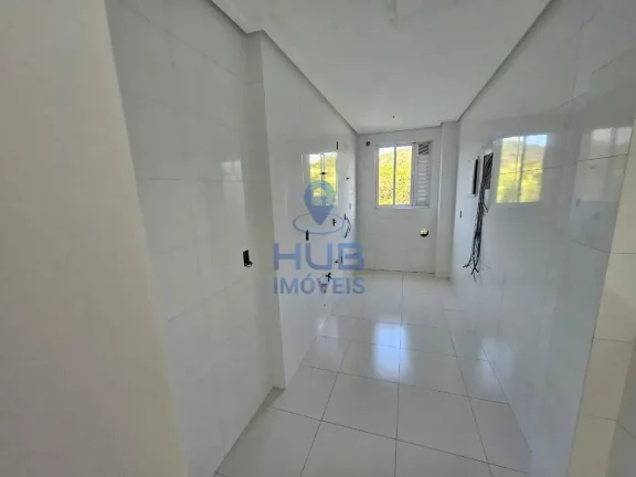 Imagem Apartamento com 2 dormitórios sendo 1 suíte e 1 vaga de garagem em Balneário Camboriú/SC