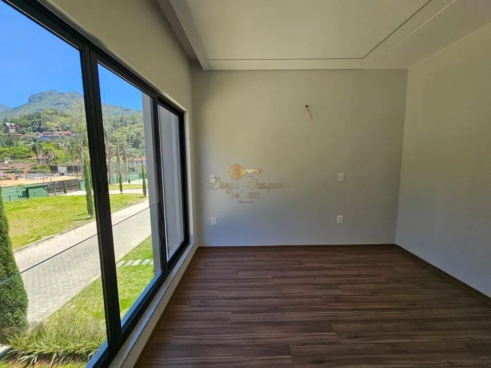 Imagem Casa em Condomínio para Venda em Teresópolis / RJ no bairro Posse