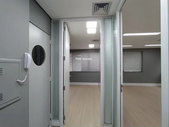 Imagem Conjunto comercial com 70m² em Pinheiros