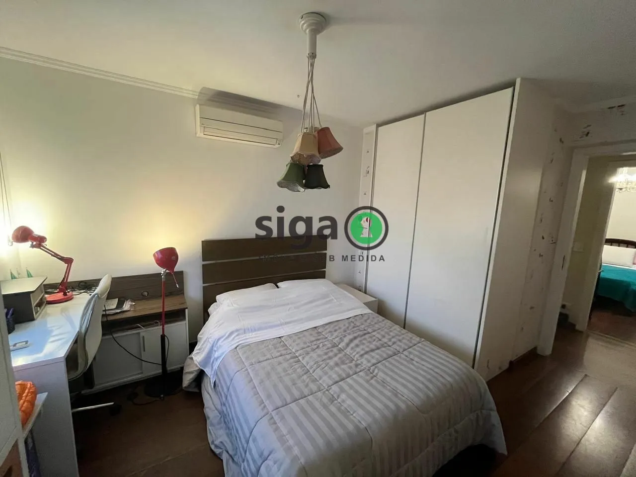 Imagem Cobertura á Venda em Campo Belo- 300m², 4 quartos, 3 vagas
