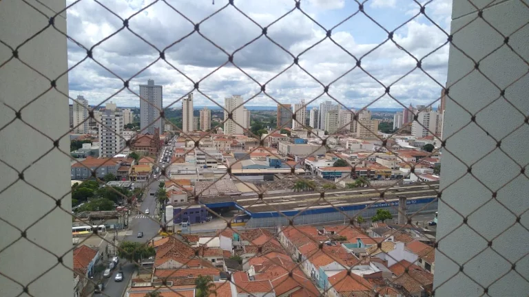 Imagem Ótimo apartamento no centro com 3 quartos, sala 2 ambientes com sacada, cozinha planejada, 1 vaga d...