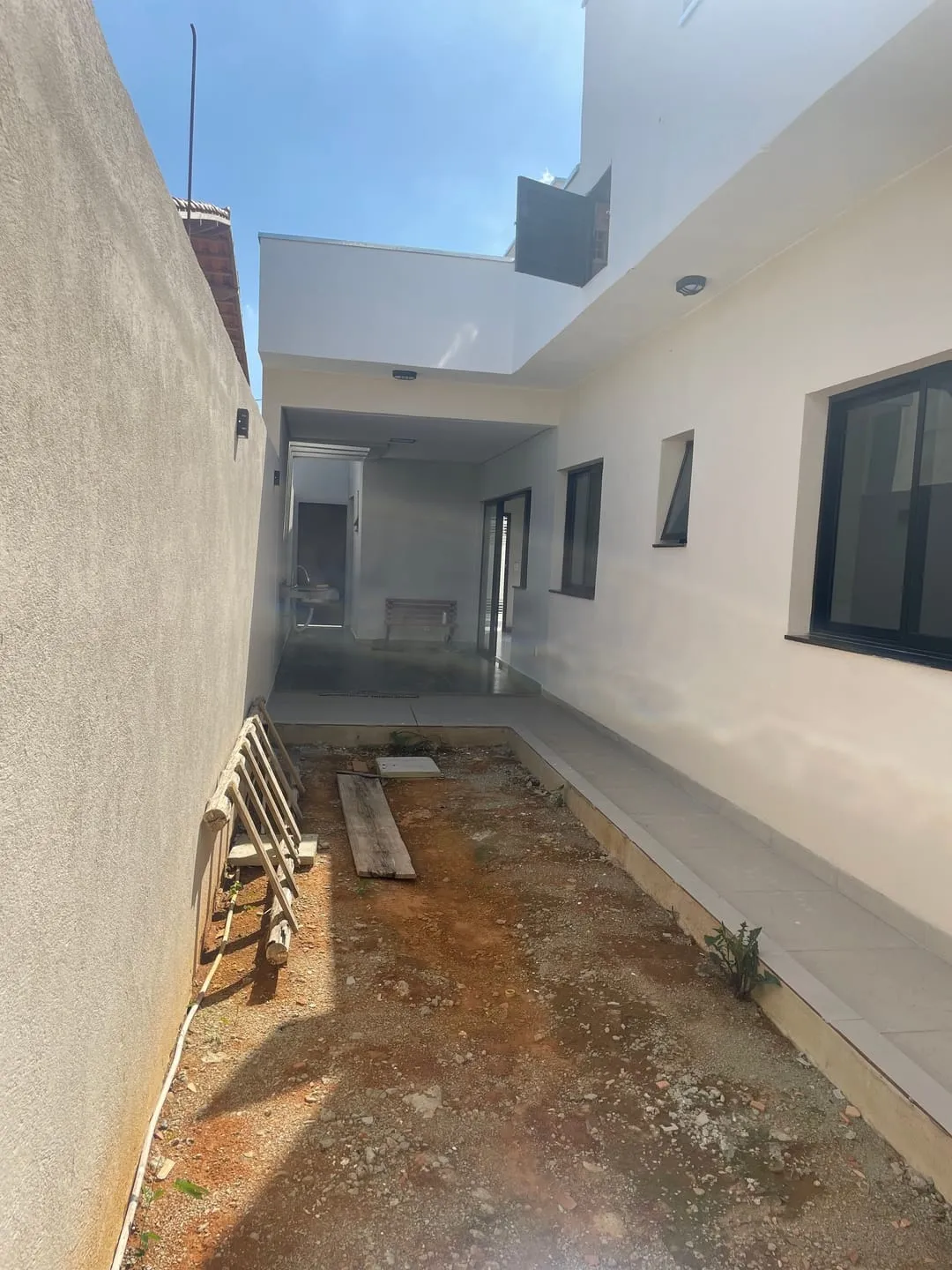 Imagem Casa à venda 3 Quartos, 1 Suite, 2 Vagas, 175M², Loteamento Residencial e Comercial Flamboyant, Pindamonhangaba - SP