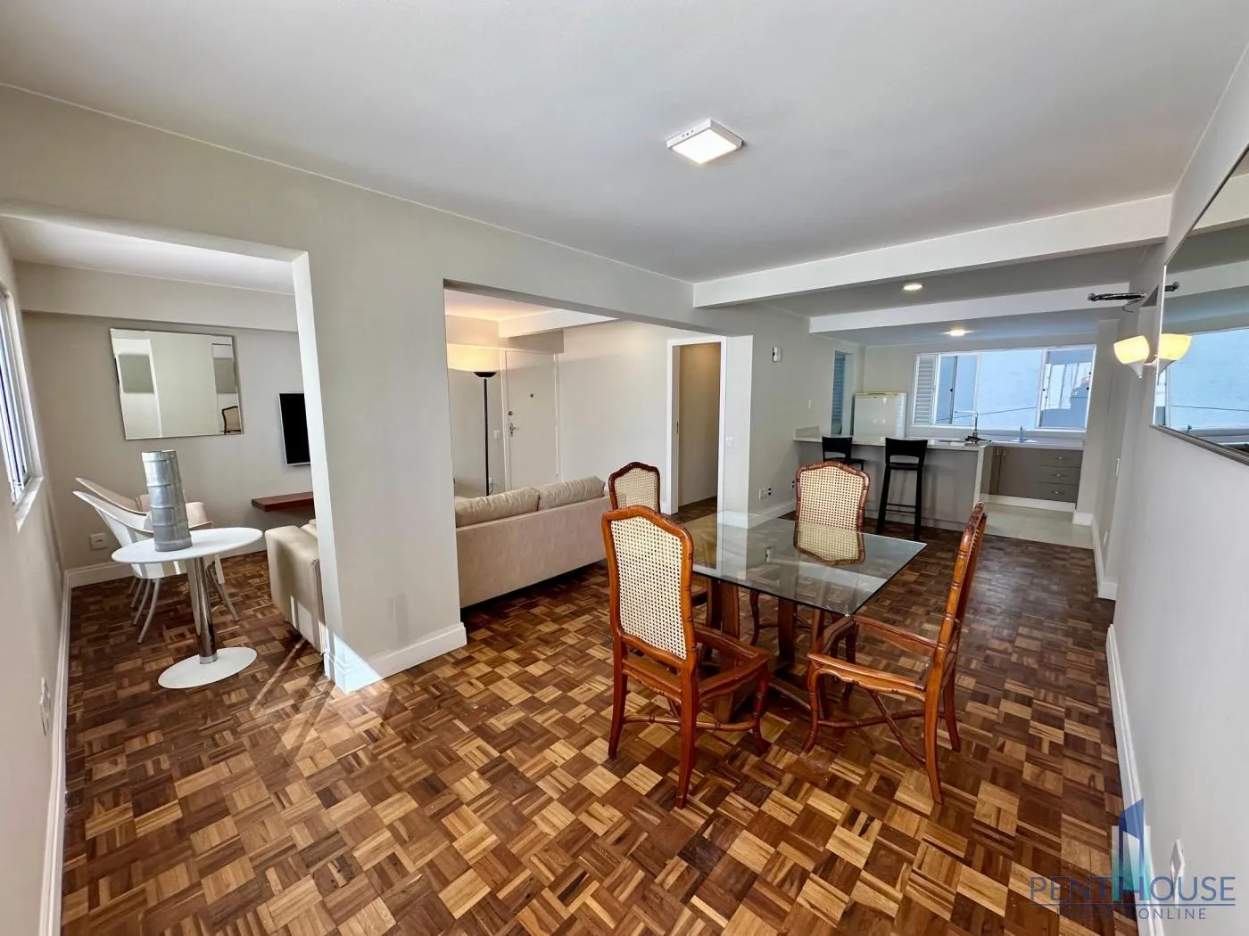 Imagem Apartamento Quadra Mar para Venda em Balneário Camboriú, PIONEIROS, 3 dormitórios, 1 suíte, 3 banheiros, 1 vaga