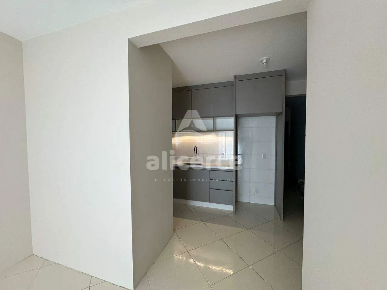 Imagem Apartamento com 2 dormitórios com Espaço Privativo e Churrasqueira na Barra do Aririú