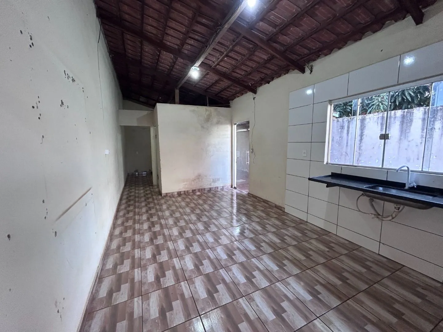 Imagem Casa com 1 dormitório para alugar, 60 m² por R$ 1.000,00/mês - Antônio Caixeta - Patos de Minas/MG